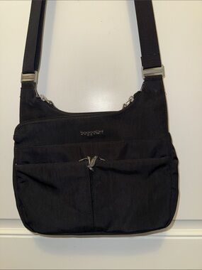 Baggallini Black Lightweight RFID Crossbody Organizer